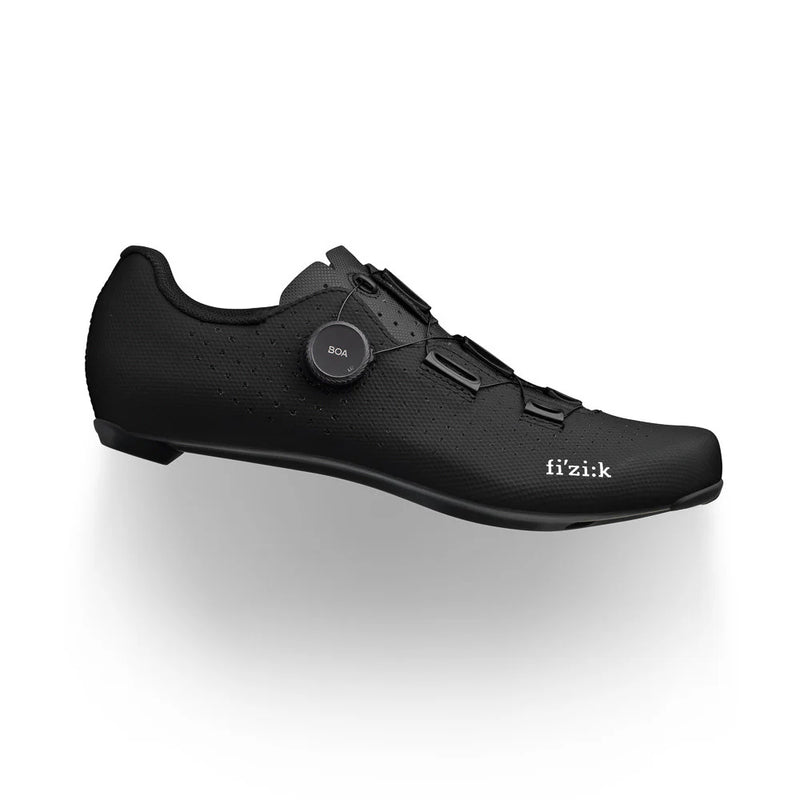 Black cycling shoe with 'fizik' branding on a white background