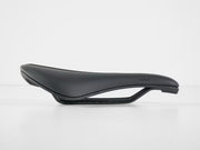 Black bicycle saddle on a white background with product name 'Verse comp' visible