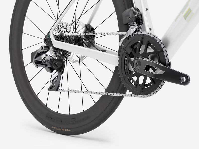 Madone SL 6 AXS Gen 8