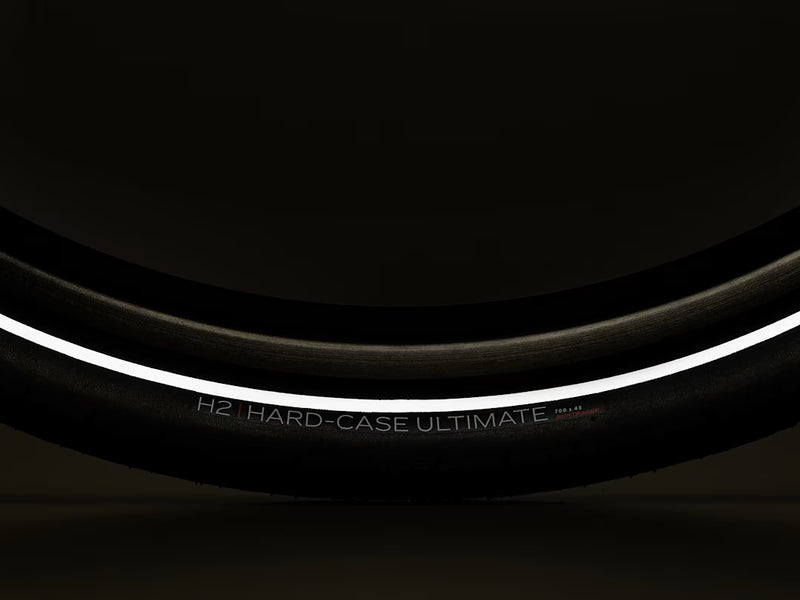 Black hard case with 'H2 Hard-Case Ultimate' branding on a black background