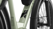 Gazelle Medeo T9 City in Caramel Khaki Gloss, detailed close-up of frame and Gazelle 'Medeo' branding